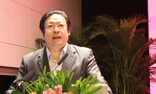 在"第六届（2014）中国智慧城市发展年会"上，无锡市信电局局长张克平发表主题演讲