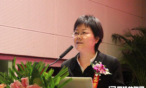 在"第六届（2014）中国智慧城市发展年会"上，国脉互联总经理、首席规划师郑爱军宣布第四届（2014）中国智慧城市发展水平评估结果